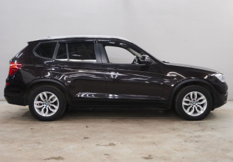 Подержанный автомобиль BMW X3 2016 года (4 фото)