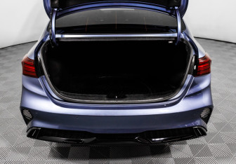 Подержанный автомобиль Kia Cerato Sedan 2022 года (14 фото)