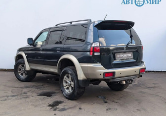 Подержанный автомобиль Mitsubishi Pajero Sport 2006 года (6 фото)