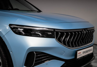 Подержанный автомобиль Voyah Free 2023 года (17 фото)