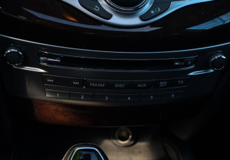 Подержанный автомобиль Infiniti QX60 2017 года (25 фото)