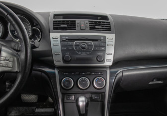 Подержанный автомобиль Mazda 6 Liftback 2007 года (14 фото)