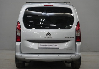 Подержанный автомобиль Citroen Berlingo 2021 года (5 фото)