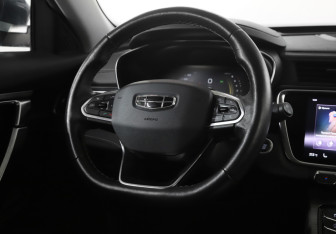 Подержанный автомобиль Geely Atlas Pro 2023 года (15 фото)