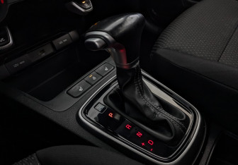 Подержанный автомобиль Kia Rio Hatchback 2021 года (25 фото)