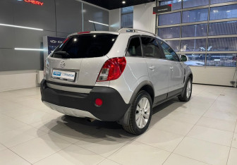 Подержанный автомобиль Opel Antara 2013 года (4 фото)