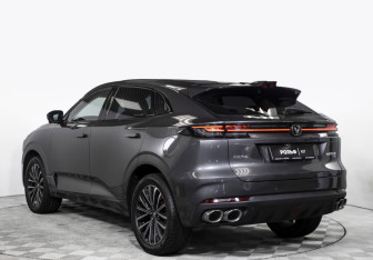 Подержанный автомобиль Changan UNI-K 2023 года (7 фото)