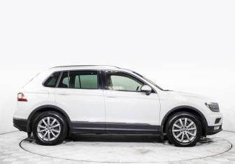 Подержанный автомобиль Volkswagen Tiguan 2017 года (4 фото)