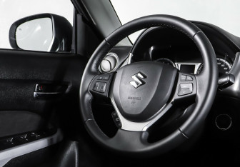 Подержанный автомобиль Suzuki Vitara 2018 года (13 фото)