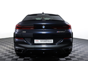 Подержанный автомобиль BMW X6 2021 года (6 фото)