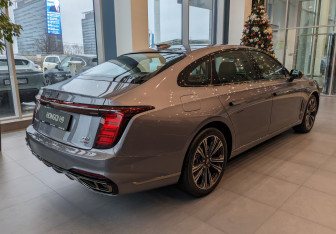 Новый Hongqi H9 2024 (2 фото)