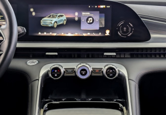 Подержанный автомобиль Exeed TXL 2023 года (15 фото)