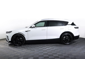 Подержанный автомобиль Voyah Free 2023 года (8 фото)