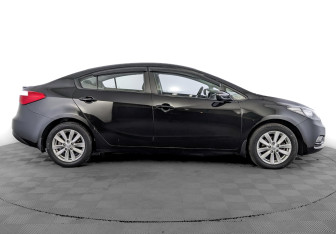 Подержанный автомобиль Kia Cerato Sedan 2016 года (4 фото)
