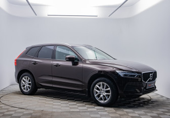 Подержанный автомобиль Volvo XC60 2018 года (3 фото)