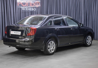 Подержанный автомобиль Chevrolet Lacetti Sedan 2012 года (5 фото)
