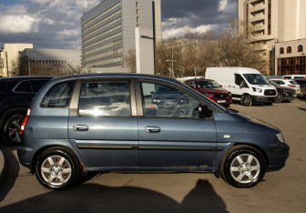 Подержанный автомобиль Hyundai Matrix 2006 года (3 фото)