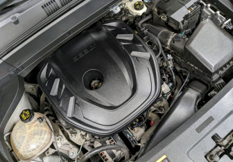 Подержанный автомобиль Geely Monjaro 2023 года (9 фото)