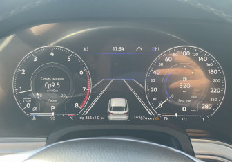 Подержанный автомобиль Volkswagen Touareg 2019 года (29 фото)