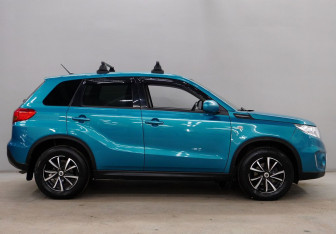 Подержанный автомобиль Suzuki Vitara 2018 года (8 фото)
