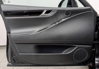 Подержанный автомобиль Genesis G80 2021 года (18 фото)