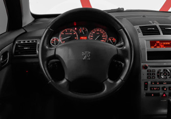 Подержанный автомобиль Peugeot 407 Sedan 2006 года (11 фото)