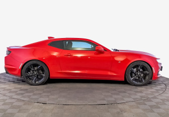 Подержанный автомобиль Chevrolet Camaro Coupe 2019 года (4 фото)