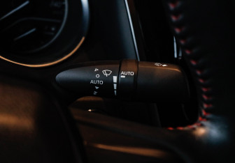 Подержанный автомобиль Toyota Camry Sedan 2021 года (25 фото)