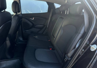Подержанный автомобиль Hyundai ix35 2014 года (10 фото)