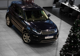 Подержанный автомобиль Land Rover Range Rover Evoque 2017 года (29 фото)