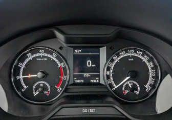 Подержанный автомобиль Skoda Octavia Liftback 2020 года (16 фото)