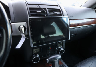 Подержанный автомобиль Volkswagen Touareg 2008 года (19 фото)