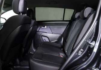 Подержанный автомобиль Kia Sportage 2013 года (11 фото)