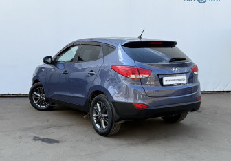 Подержанный автомобиль Hyundai ix35 2014 года (7 фото)