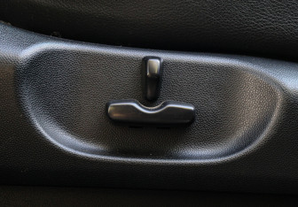 Подержанный автомобиль Mazda CX-9 2008 года (8 фото)
