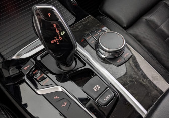 Подержанный автомобиль BMW X3 2018 года (21 фото)