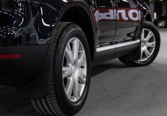 Подержанный автомобиль Volkswagen Touareg 2009 года (22 фото)