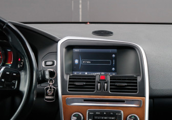 Подержанный автомобиль Volvo XC60 2013 года (21 фото)