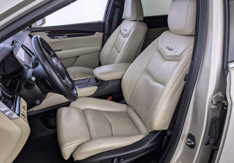 Подержанный автомобиль Cadillac XT5 2016 года (20 фото)