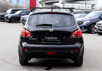 Подержанный автомобиль Nissan Qashqai 2008 года (6 фото)