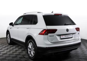 Подержанный автомобиль Volkswagen Tiguan 2017 года (7 фото)
