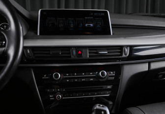 Подержанный автомобиль BMW X5 2017 года (17 фото)
