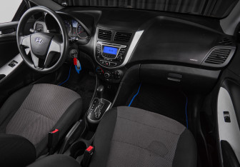 Подержанный автомобиль Hyundai Solaris Sedan 2013 года (16 фото)