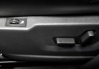 Подержанный автомобиль Peugeot 3008 2012 года (22 фото)