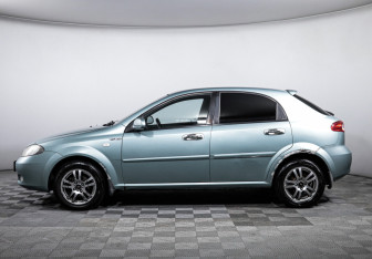 Подержанный автомобиль Chevrolet Lacetti Hatchback 2008 года (8 фото)