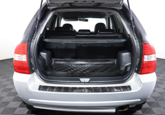 Подержанный автомобиль Kia Sportage 2007 года (9 фото)