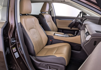 Подержанный автомобиль Lexus RX 2017 года (24 фото)
