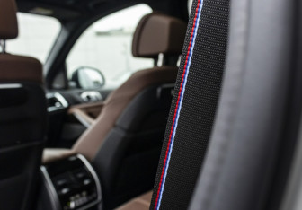 Подержанный автомобиль BMW X5 2023 года (22 фото)