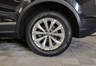 Подержанный автомобиль Volkswagen Tiguan 2017 года (18 фото)