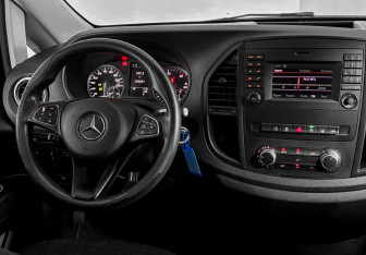 Подержанный автомобиль Mercedes-Benz Vito 2015 года (7 фото)